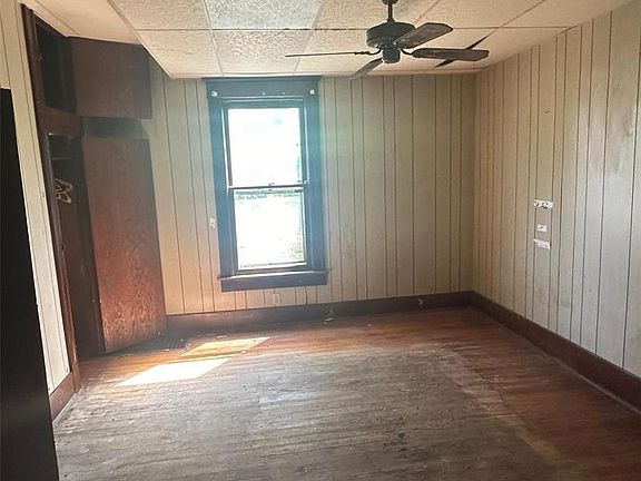 3rd image of 602 Ashbrook St