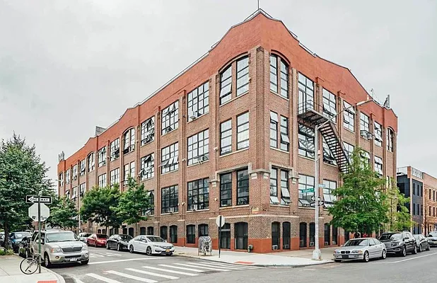 Rented by Carnegie Management Inc | media 13