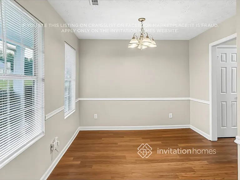 10 Summer Breeze Ct — Photo 10