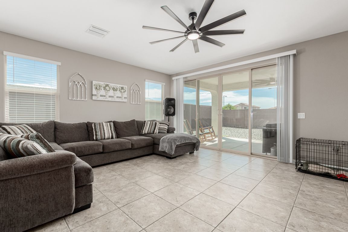 next background image