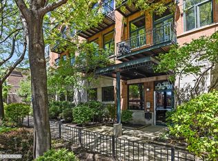 920 W Sheridan Rd APT 404, Chicago, IL 60613