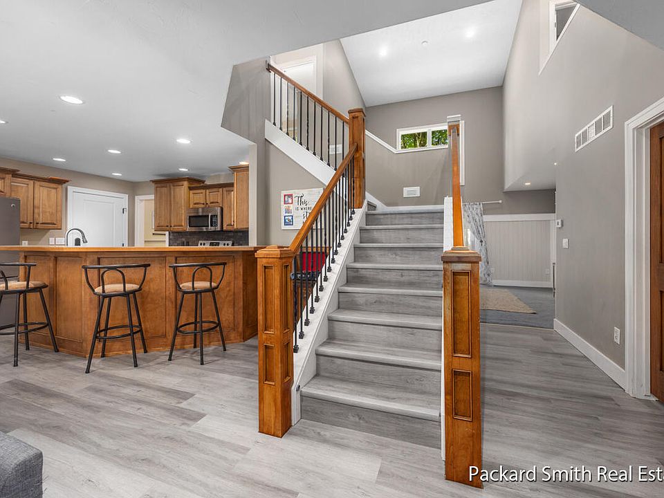 7615 42nd Ave, Hudsonville, MI 49426 MLS 23028348 Zillow