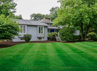 9 Thomas Dr, Lincoln, RI 02865