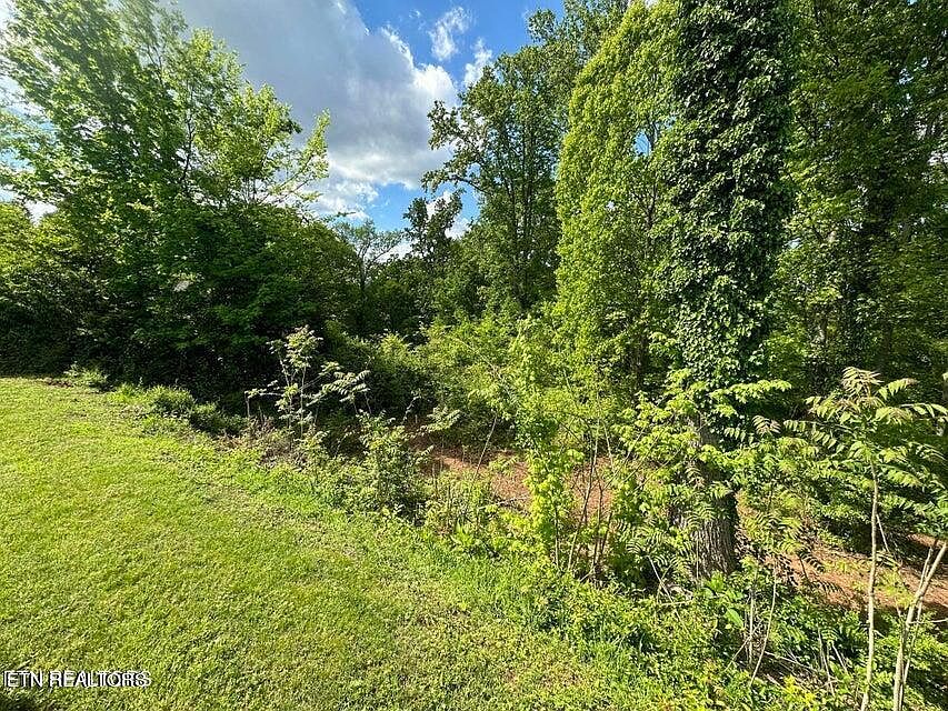 2nd image of 7517-7521 Twining Dr NW