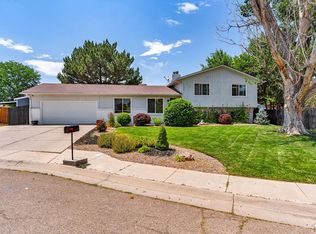 6 Paladin Ct, Pueblo, CO 81008