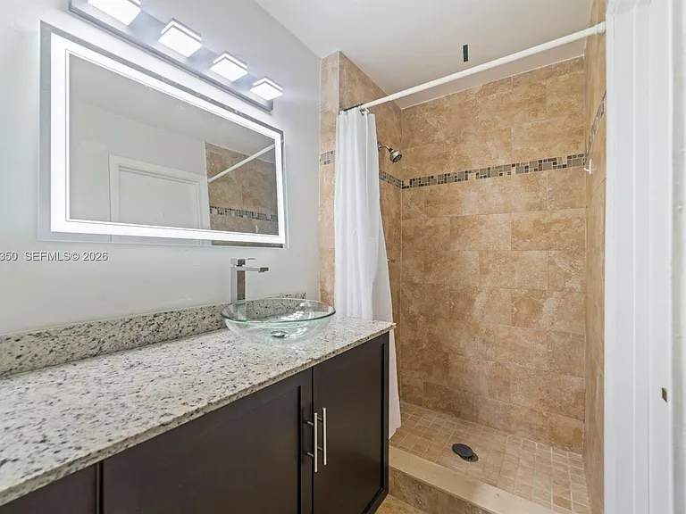 880 NE 207th Ter #20210 — Photo 14