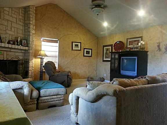 4th image of 6325 County Road 608