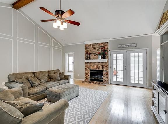 5th image of 2032 Oakbluff Dr