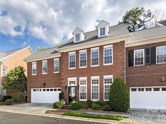 3rd image of 6415 Wakehurst Rd