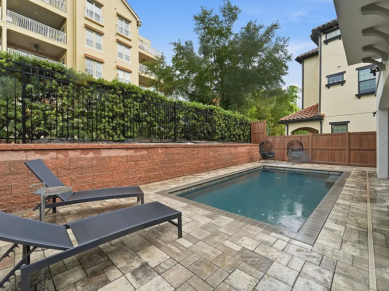 7689 Toscana Blvd — Photo 10