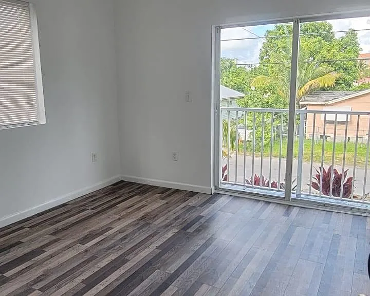 7516 NE 1st Ave — Photo 5