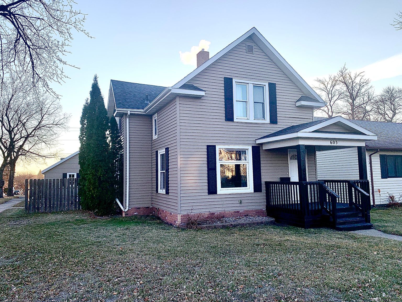 603 4th Ave Se Jamestown Nd 58401 Mls 20 642 Zillow