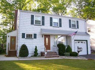 542 Birchwood Rd, Linden, NJ 07036