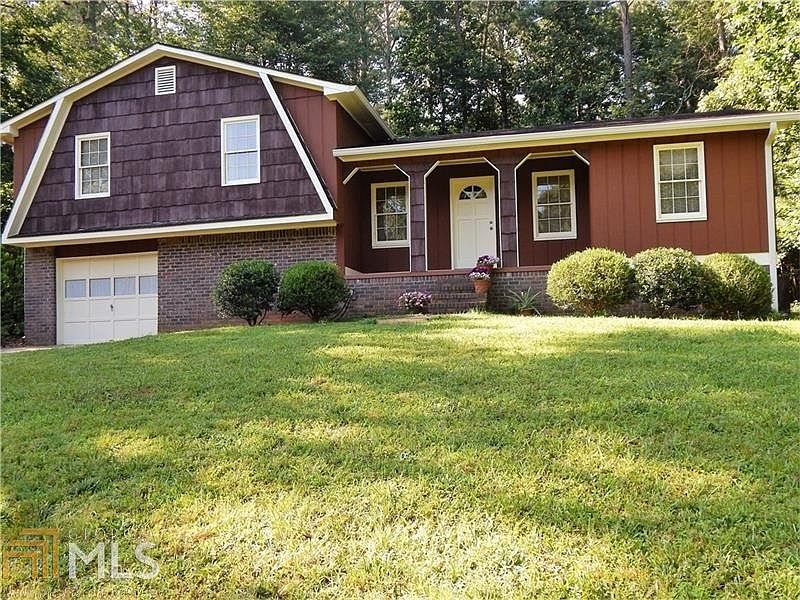 1st image of 208 Sabrina Ct