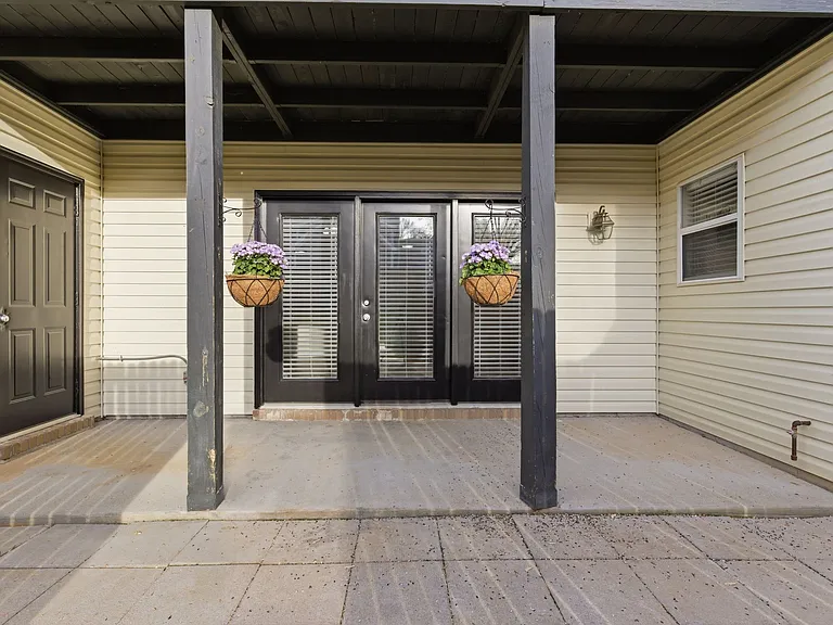 2717 Kennedy Ct — Photo 29