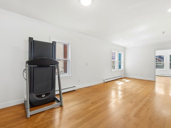5th image of 23 Thorndike St