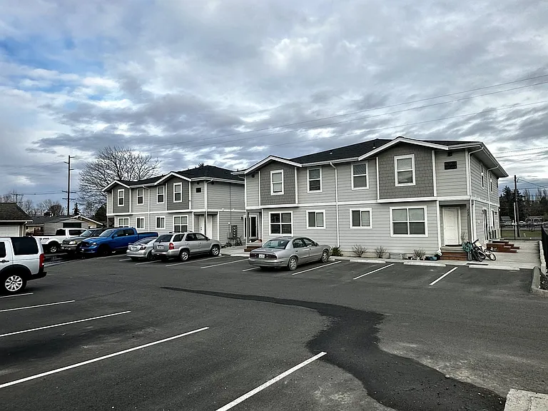 Boon Townhomes — Photo 3