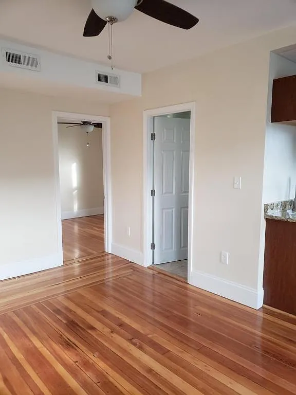 17 Emerson St — Photo 2