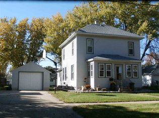 267 S Chestnut Ave, New Hampton, IA 50659