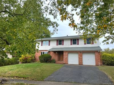 11 Fern Oval W, Orangeburg, NY, 10962