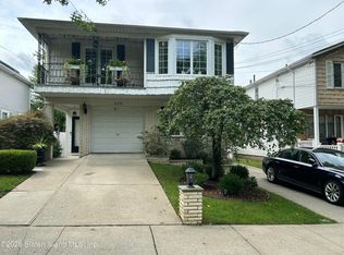 476 Ashworth Ave, Staten Island, NY 10314