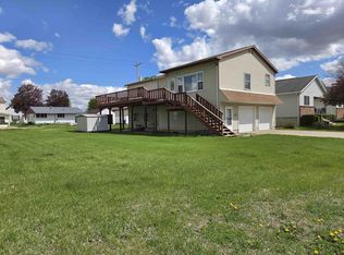 619 N 2nd St, Guttenberg, IA 52052