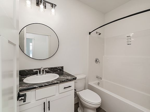 4th image of 5915 Little River Loop E #1