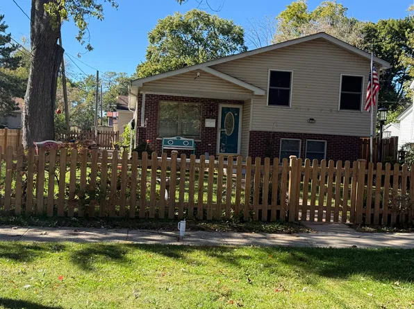 3116 Enoch Ave, Zion, IL 60099
