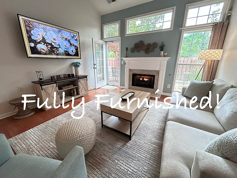 Fully furnished large townhome