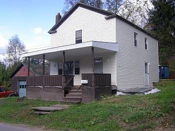 2nd image of 143 Tryon St