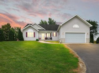 W11025 Glen Drive, Beaver Dam, WI 53916