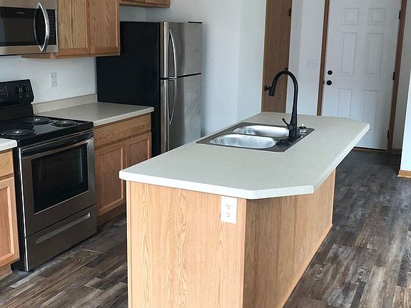 5th image of 2338 Center Ave #2