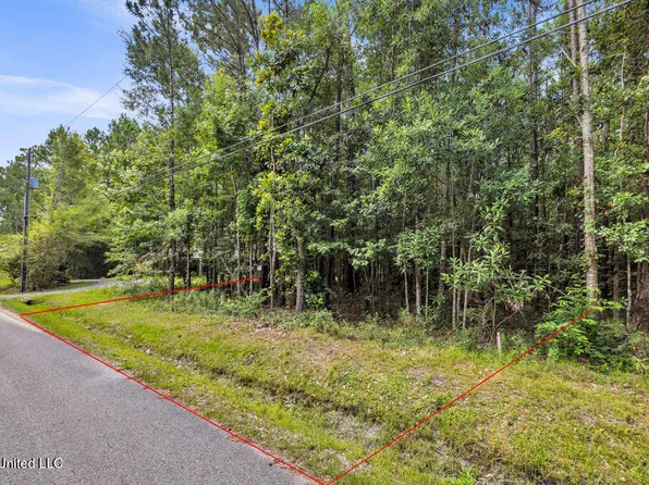 Julia St, Bay Saint Louis, MS 39520