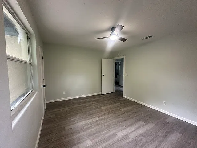 1552 W 14th St — Photo 14