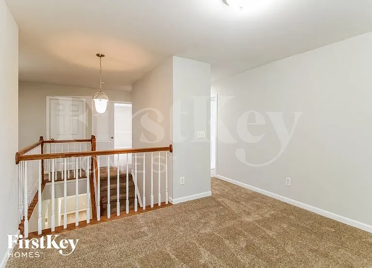 4015 Shadetree Dr — Photo 8