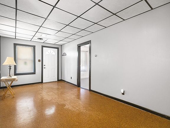 5th image of 727 Wood Ave