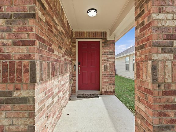 3rd image of 18420 Cloudmore Ln