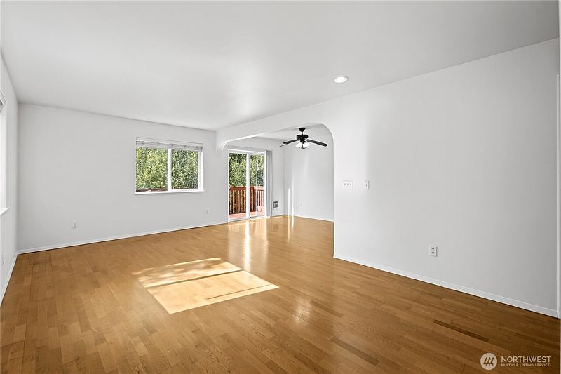 4th image of 1615 112th Street SW #18