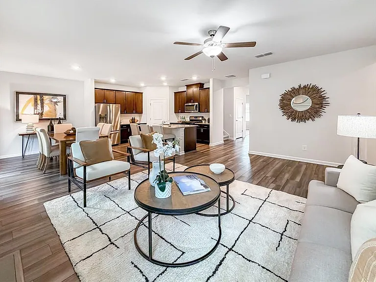 5836 Hackberry Ln — Photo 8