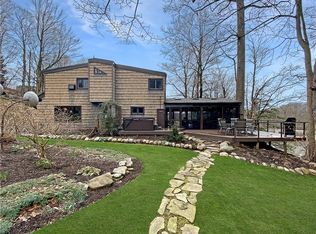 10900 Sunset Dr, North East, PA