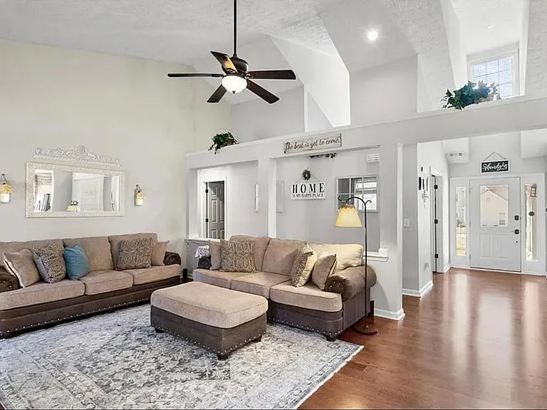 4015 Delamar Dr — Photo 7