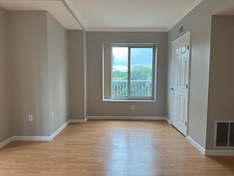 1 Cityview Ln #213 — Photo 14