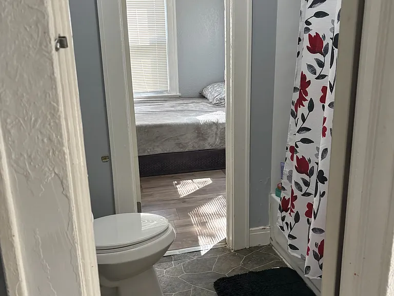 4230 Brooklyn Ave #4230 — Photo 7