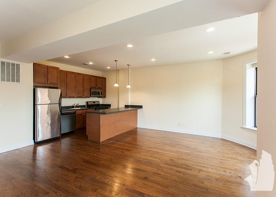 1st image of 2834 N Albany Ave #G
