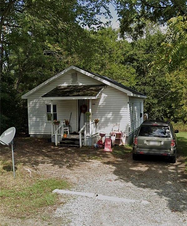 1st image of 355 Foster St