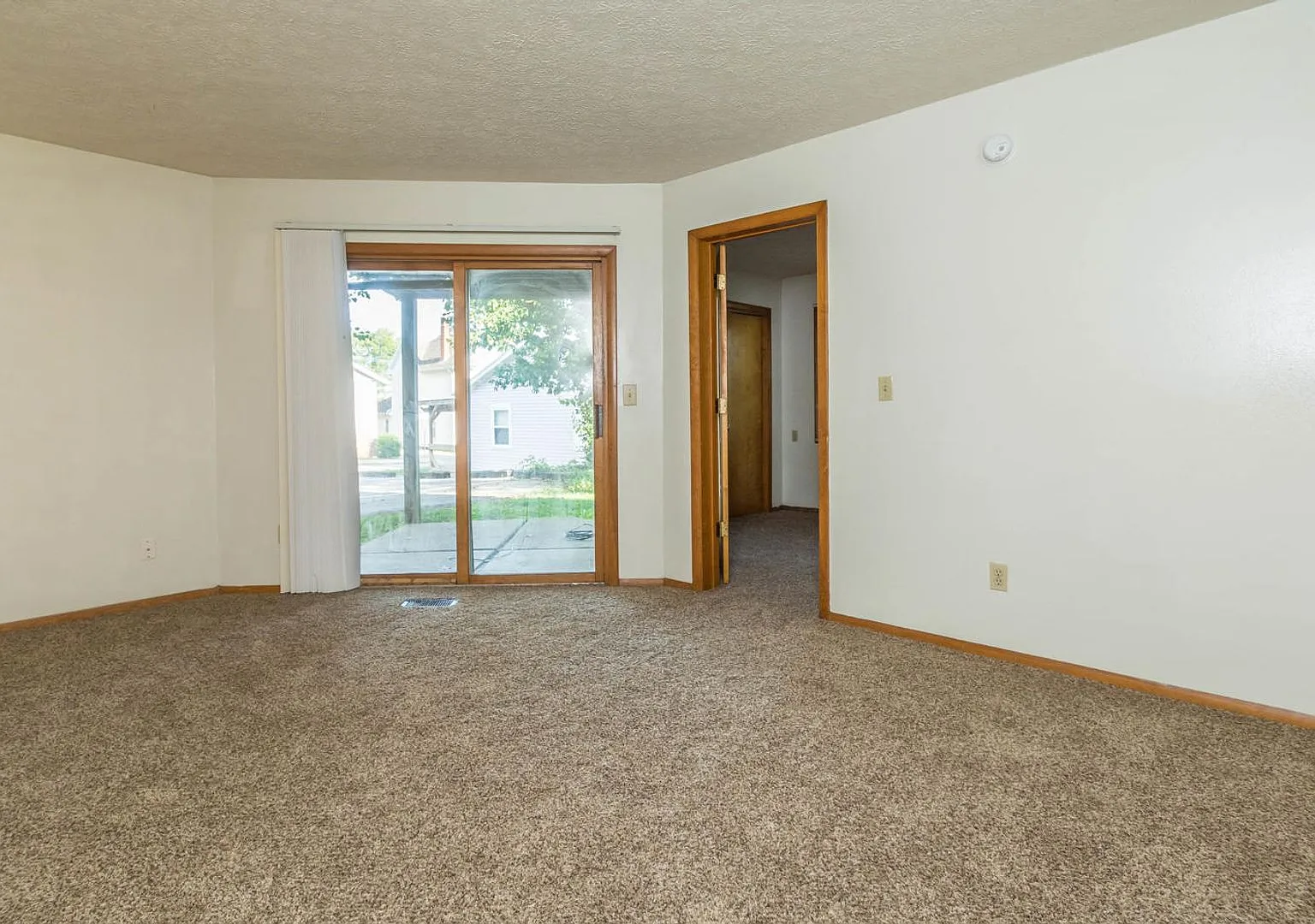 521 Henderson Crossing — Photo 2