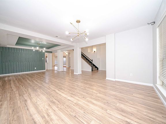 3rd image of 213 Rainsong Dr