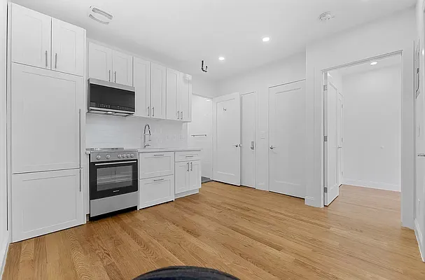 Rented by REAL New York | media 14