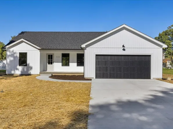 304 15th St, Grottoes, VA 24441