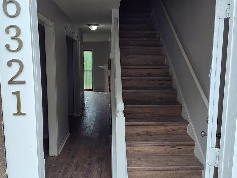 Foyer / Hallway
